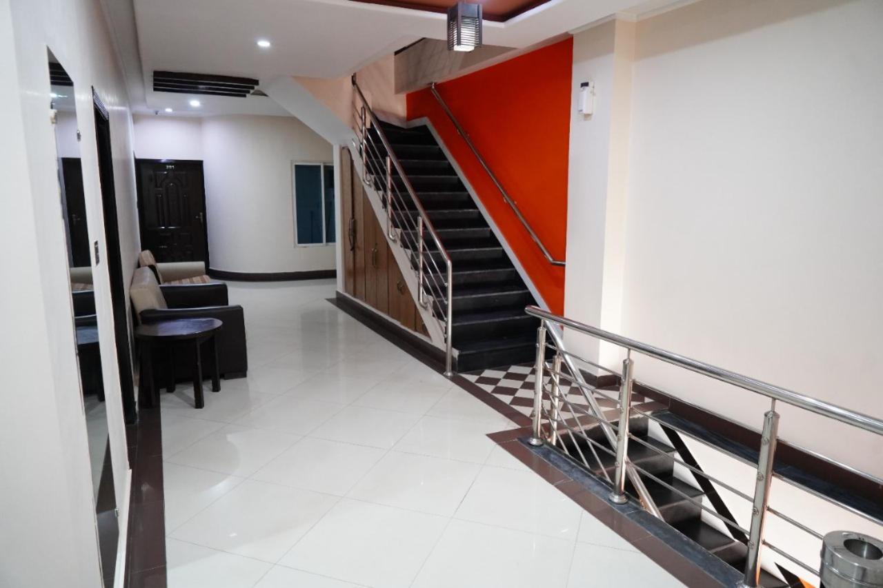Midtown Hotel Rawalpindi Ngoại thất bức ảnh