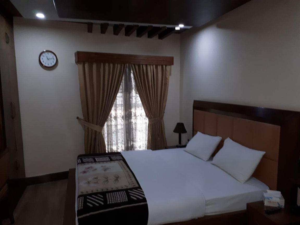 Midtown Hotel Rawalpindi Ngoại thất bức ảnh