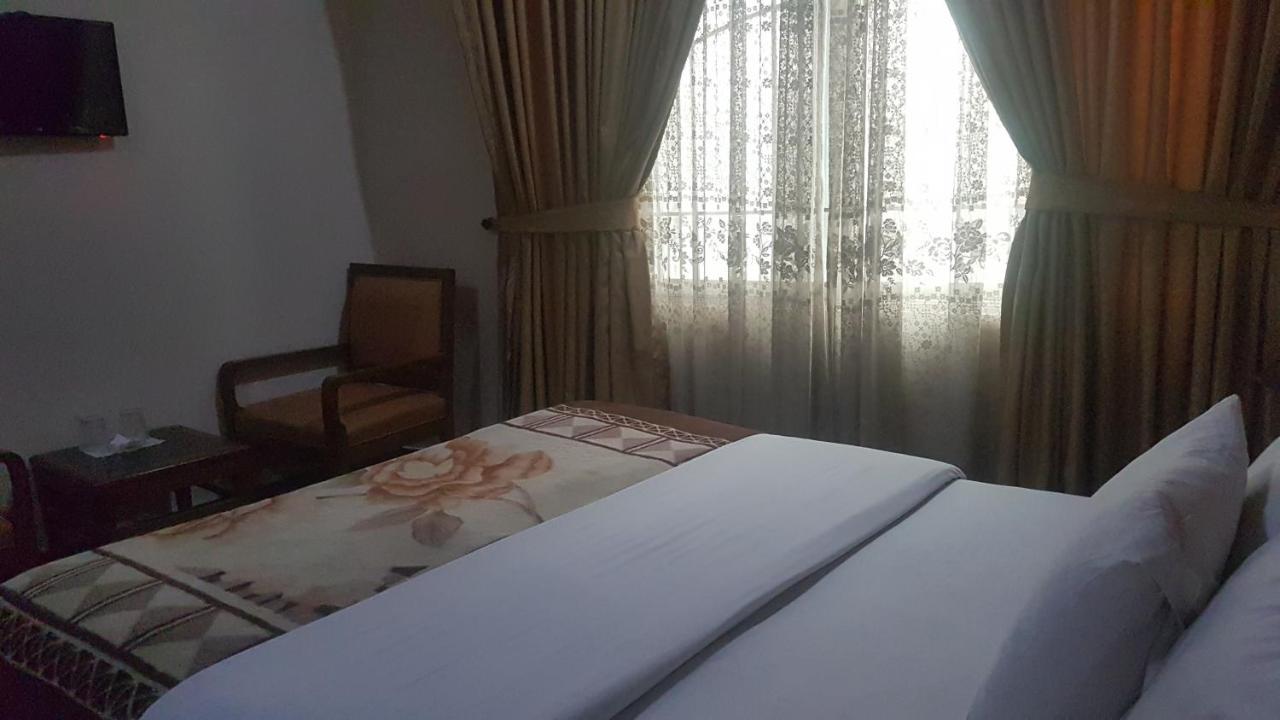 Midtown Hotel Rawalpindi Ngoại thất bức ảnh